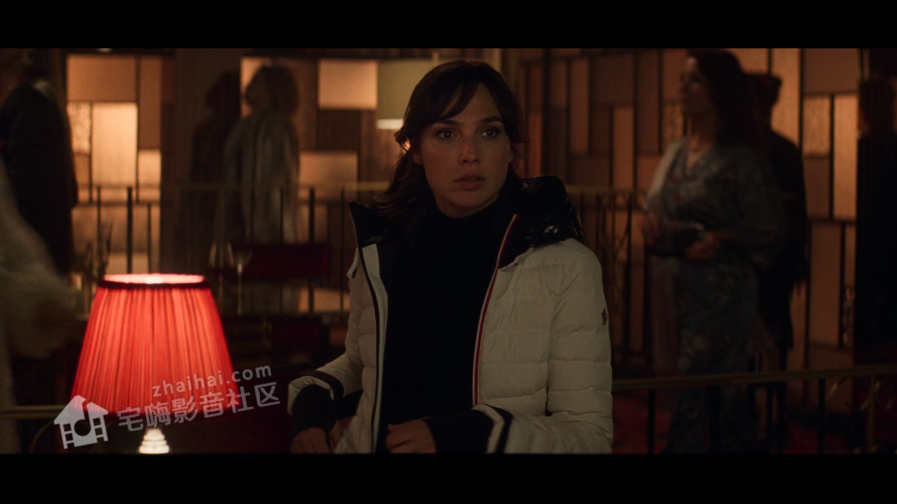 Heart.of.Stone.2023.1080p.NF.WEB-DL.DDP5.1.Atmos.HDR.DV.HEVC-CMRG.mkv_20230813_225130.291.jpg